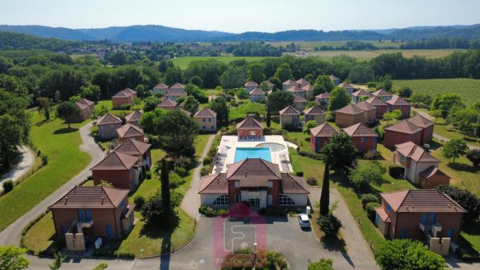 Studio cosy avec piscine terrasse jardin et vélos à Prayssac