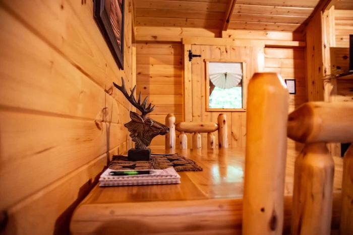 Whippoorwill at Avenwood Cabins