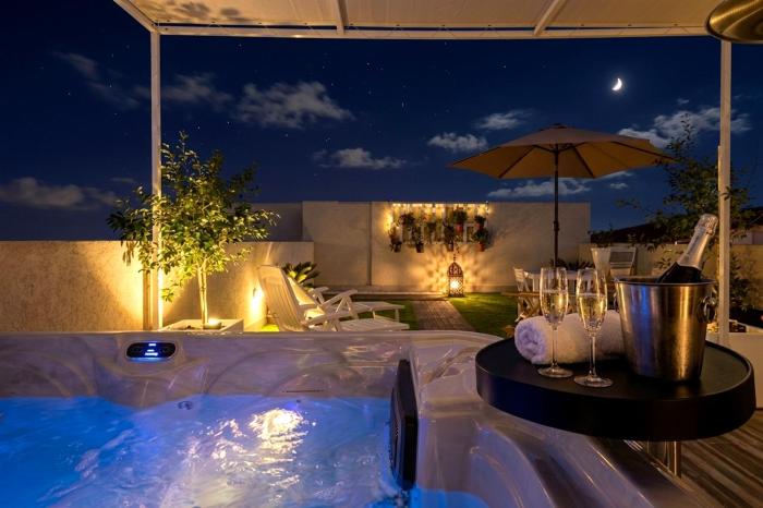 La Concys Jacuzzi - Suite Privata con Vista Mare e Terrazzo Esclusivo