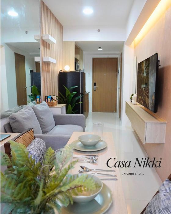 MOA Area 1BR Condo at SMDC Shore 3 with Balcony and Pool Access