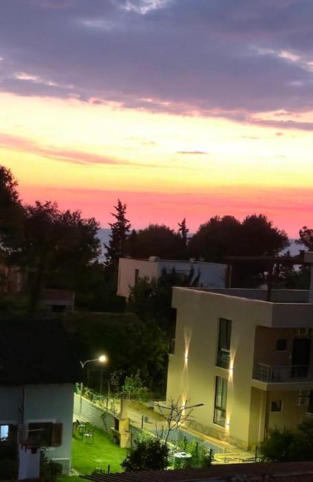 Sea view Albanian Gem -Traditional Heritage Apt