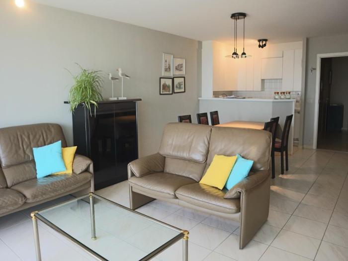 Seafront apartment in Nieuwpoort Bad