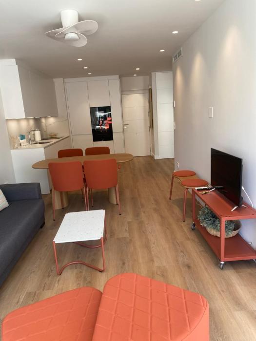 Luminoso apartamento en segunda línea playa 436