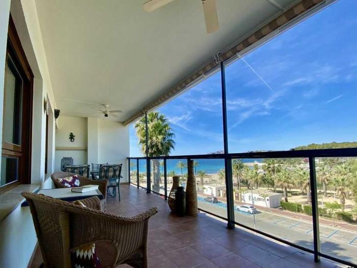 Luxurious apartment seafront Moraira by Moraira Holiday Homes