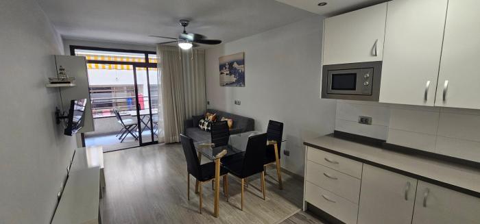 Valdes Center 313A, near beach, full Aircon