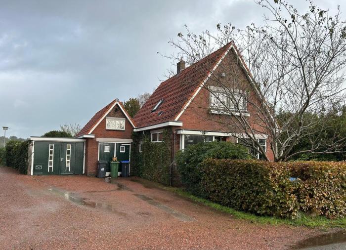 Oude kruidenierswoning nabij natuurbad 1-9 pers