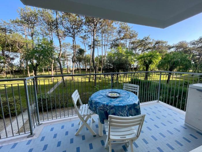 Relaxing sea view escape