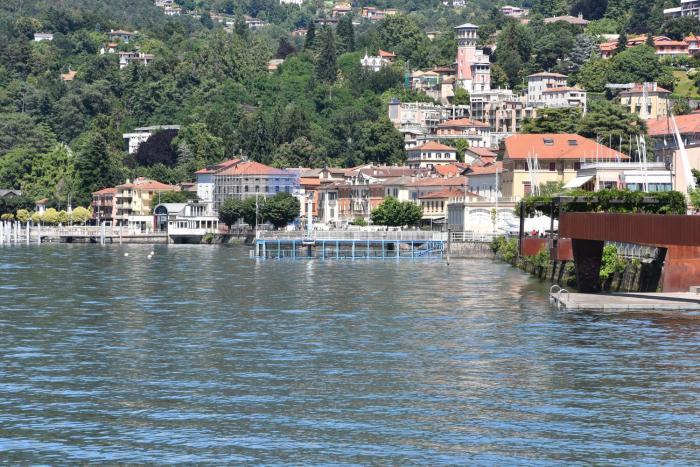 Casa Merita, Fronte Lago nel Cuore di Luino