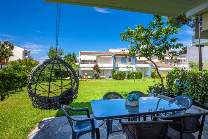 Akrotiri apartment