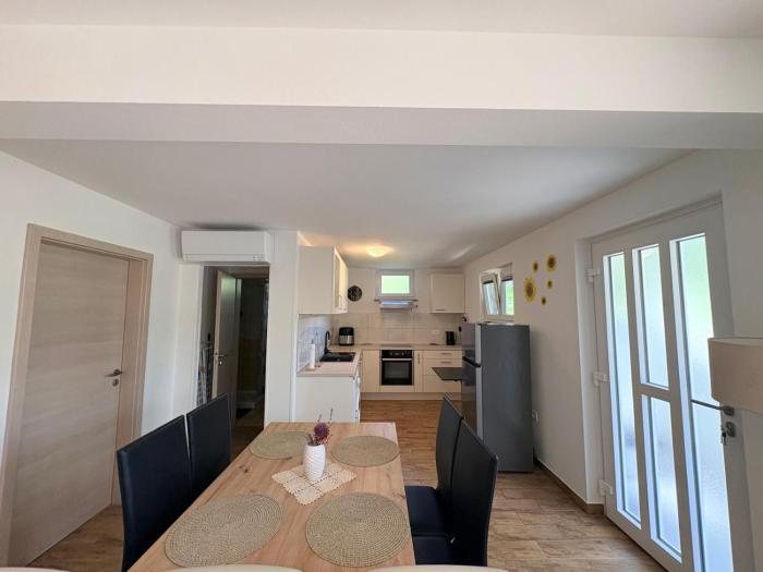 Apartma Zari