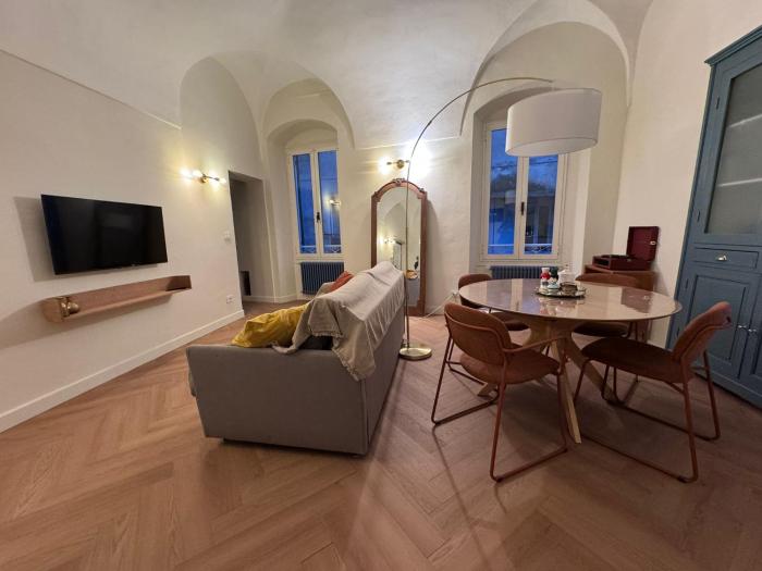 A Duplex with historic vaultes in Centro Storico
