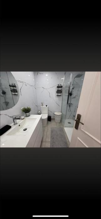 Modern 2 bed apartment