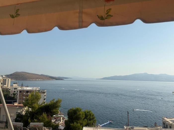 Sea View Toni