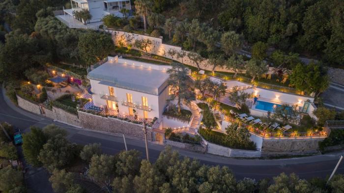 AMORE RENTALS - Villa Gisolfi