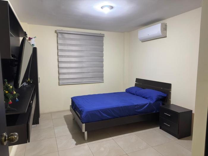 Habitación amueblada La Rioja etapa canaria La Aurora