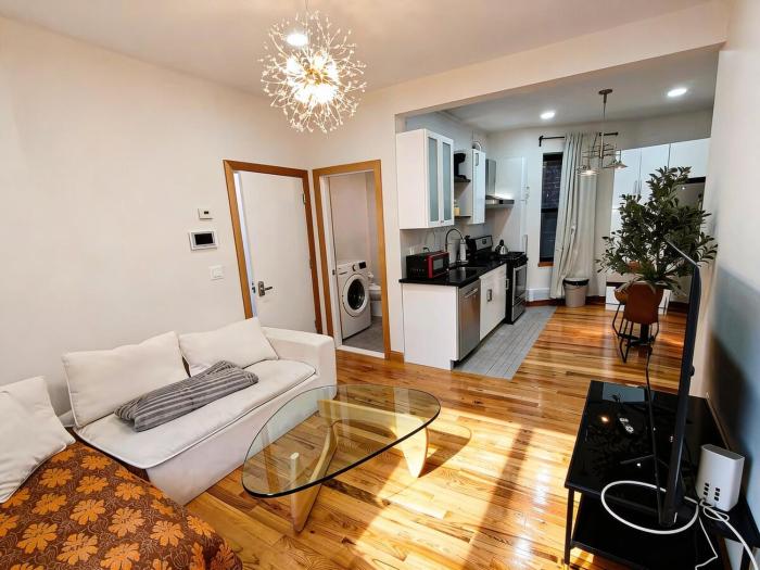 Chic Modern, 6 Min to PATH, 15 Min to FIFA & NYC, 2