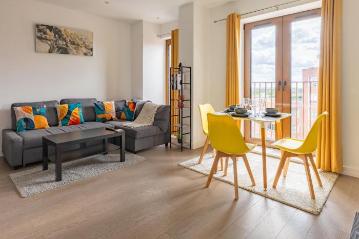 Pearl Bay - One bedroom Luxury Apartment in St Albans