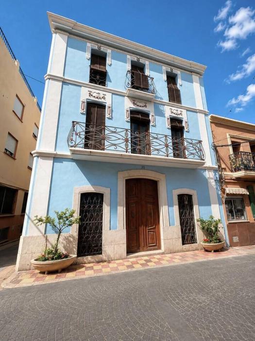 Casa TQ: Encanto histórico, alma y confort moderno