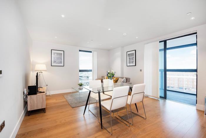 Luxury 2 Bedroom Battersea Power Station