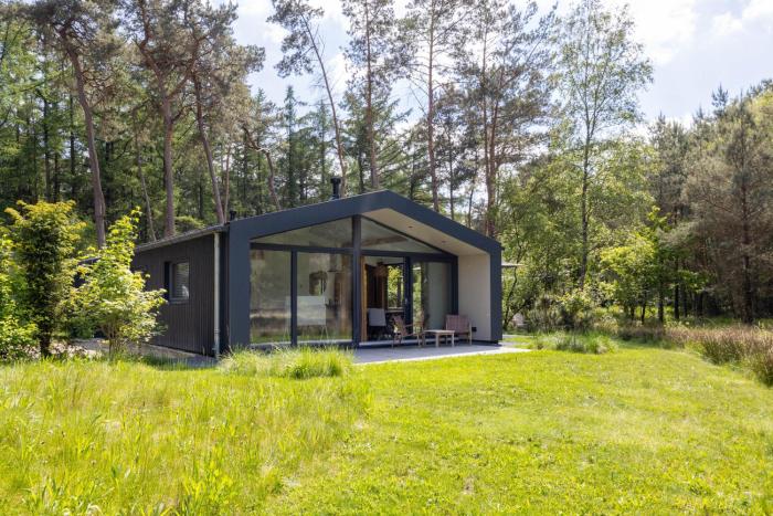Design bungalow met wellness in parkbos