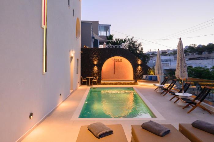 Anemone Luxury Suites