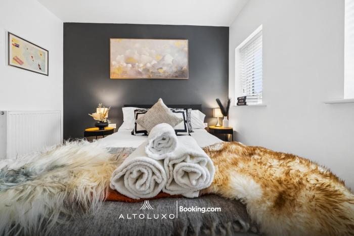 Comfortable 1BR House with Fast WiFi & Near Transport by AltoLuxo Short Lets & Serviced Accommodation