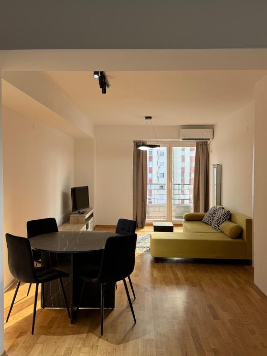 Skopje Riverfront Modern Apartment