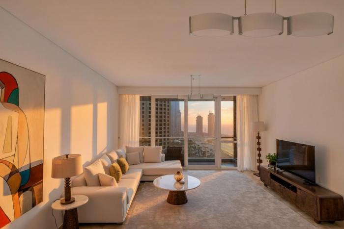 Luxury JBR 4 Bedroom Apartment with Ain Dubai & Sea Views