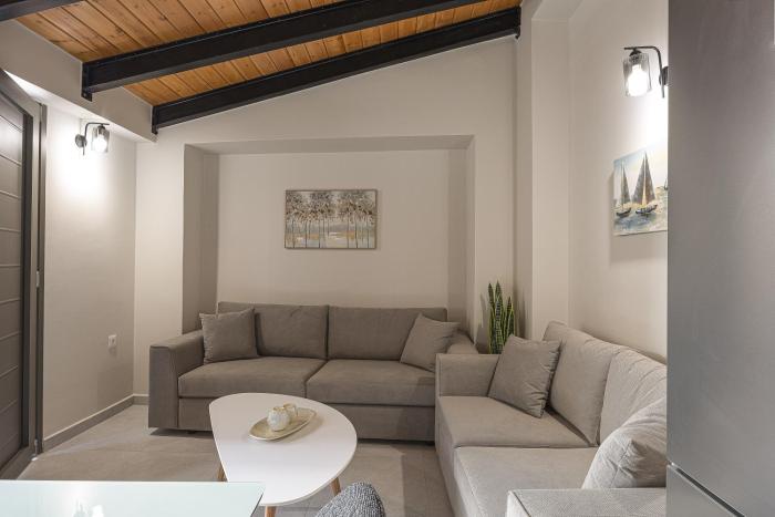 Kentro Living Heraklion 2BR Apartment