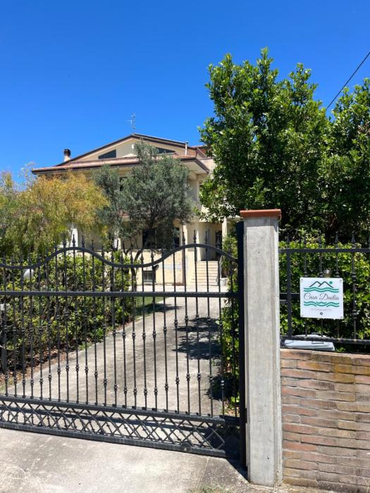 Casa Duilia: una villa tra mare e collina