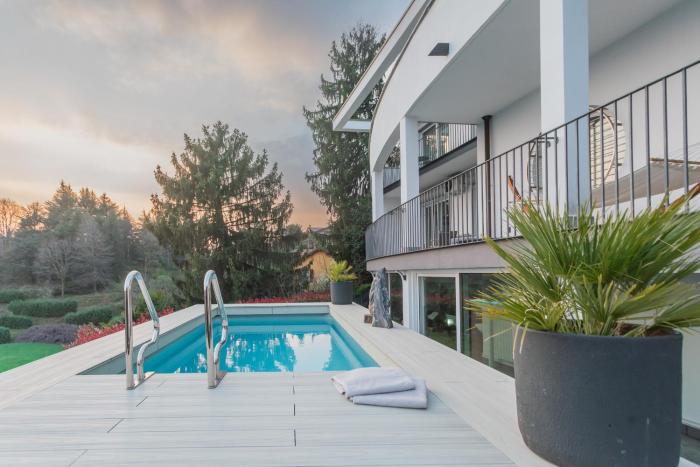 Villa Olivo with garden pool by RentComo