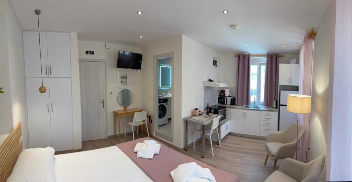 Bella & Gigi