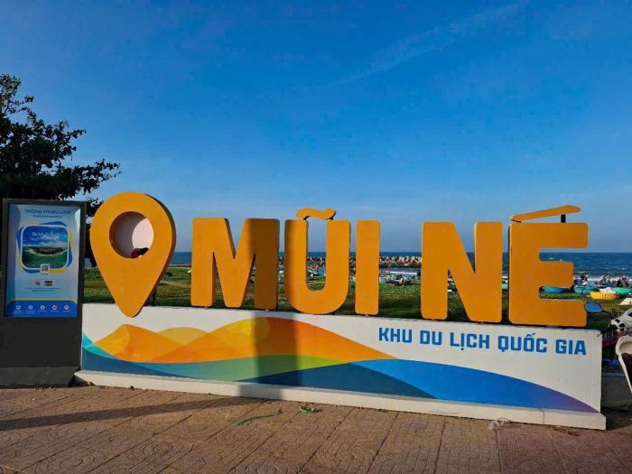 Nhà Nghỉ Sứ Trắng