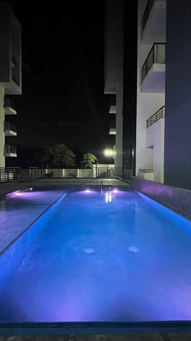 W39 Comfort Suites - Kingston - pool