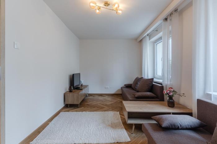 Jagiellońska Comfort Apartment by BookingHost