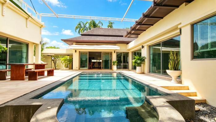 Bangtao 6-Bedroom Tropical Resort Villa with Private Pool ideal for groups and families
