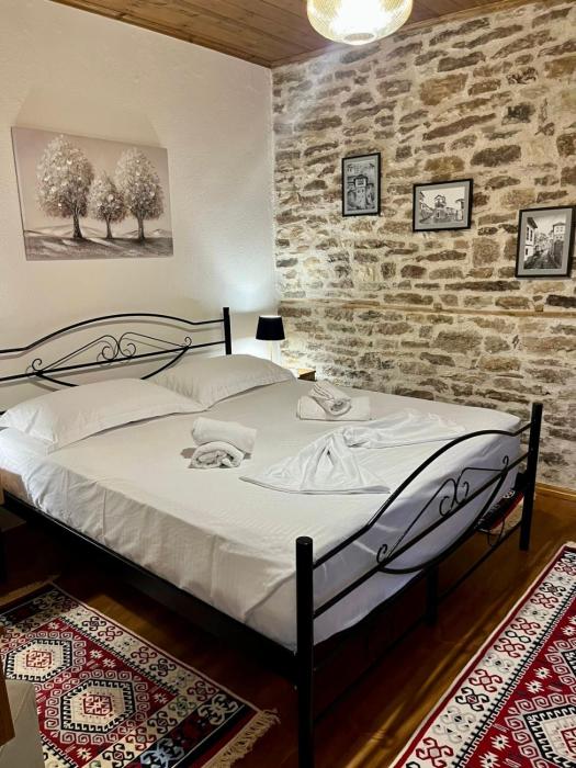 Lonis Guesthouse
