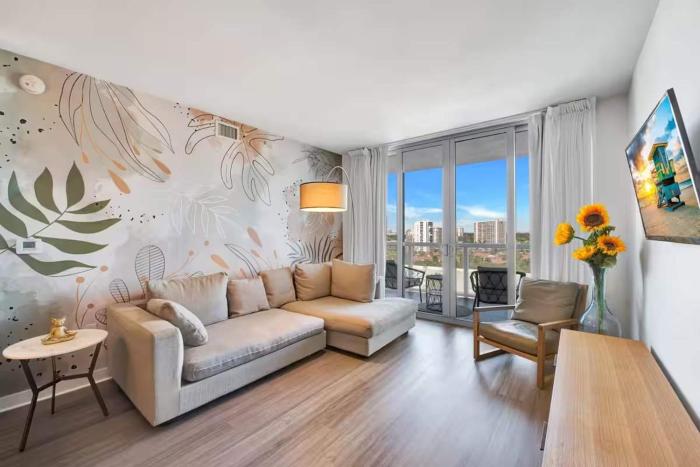 1BR North View Balcony Resort Pool & Beach