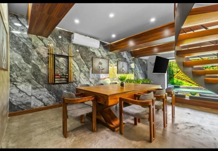 Master House
