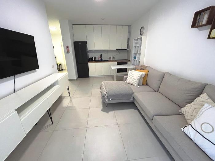Sunshine Apt Qerret-Golem Beach-Self-Check-in