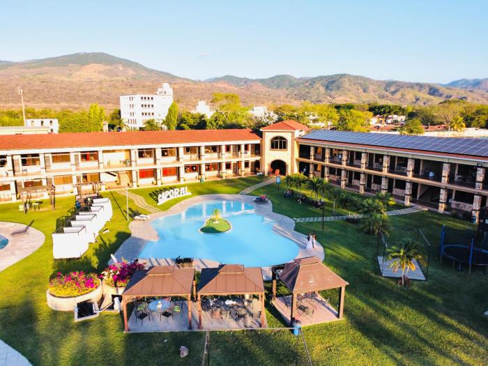 Grand Caporal Hotel