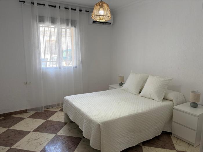 La Casa Amarilla