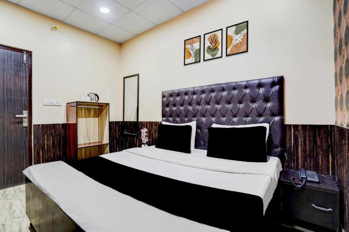 Collection O by OYO Burlton Park Jalandhar Formerly Hotel R1 Inn