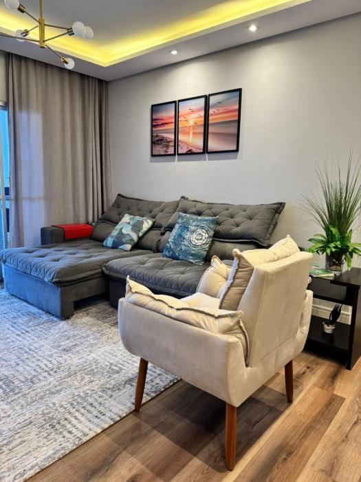 oceanfront penthouse 4 bedrooms 2 suites, 2 parking spaces