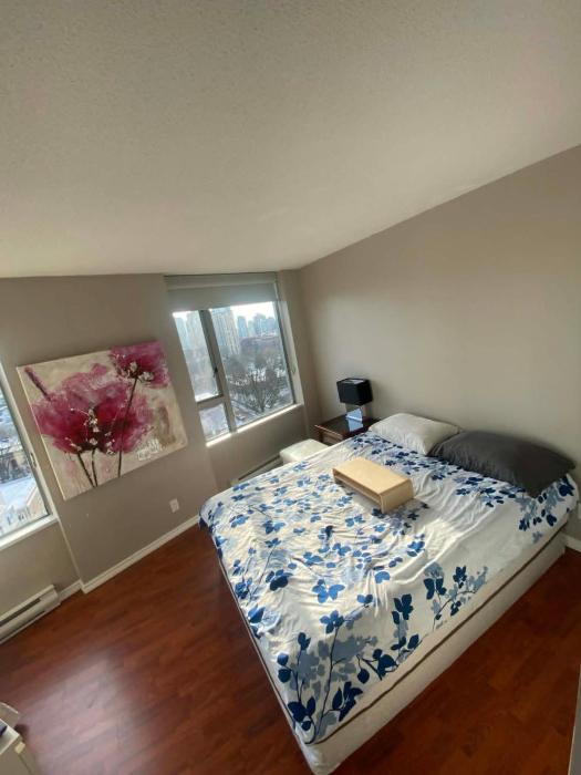 Private Room with Private Bathroom in West End, close to BC Place