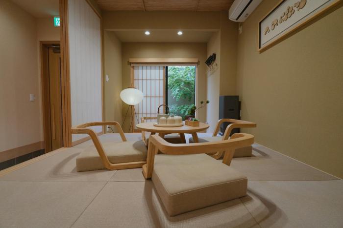 ROSE House Modern Japanese Style Entire House Tatami Mat Room Hinoki Bath Convenient Access to Namba and USJ
