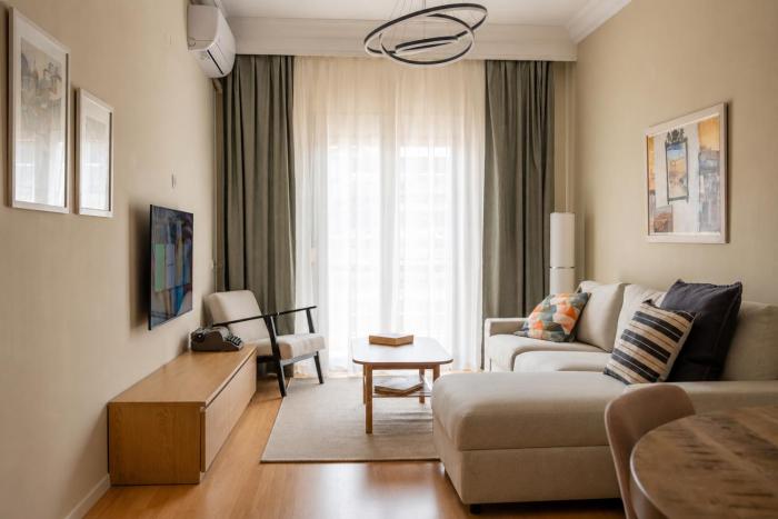 Spacious Stylish Luxurious Central