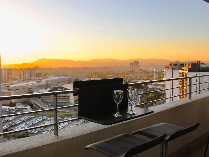 Sunset View Apartment steps from Metro Mirador