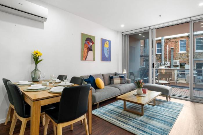 Tropicana on Bent - A Walkable Adelaide CBD Base