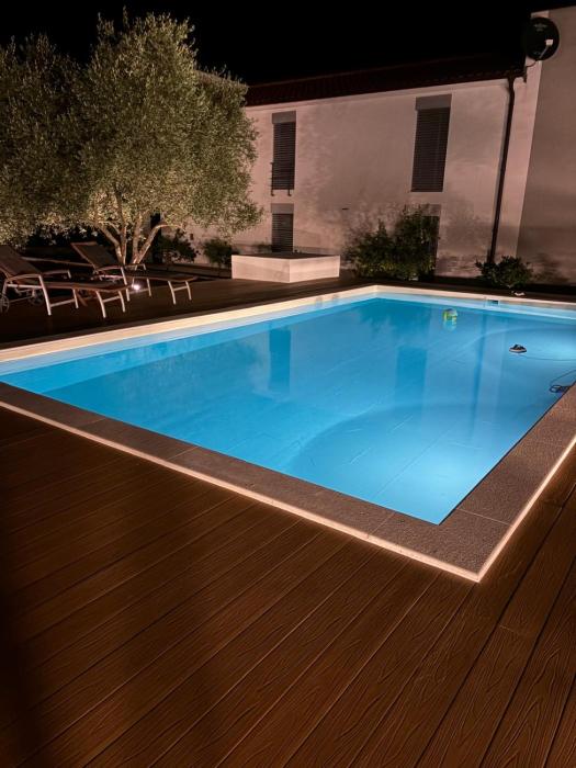 Beach House Mostir